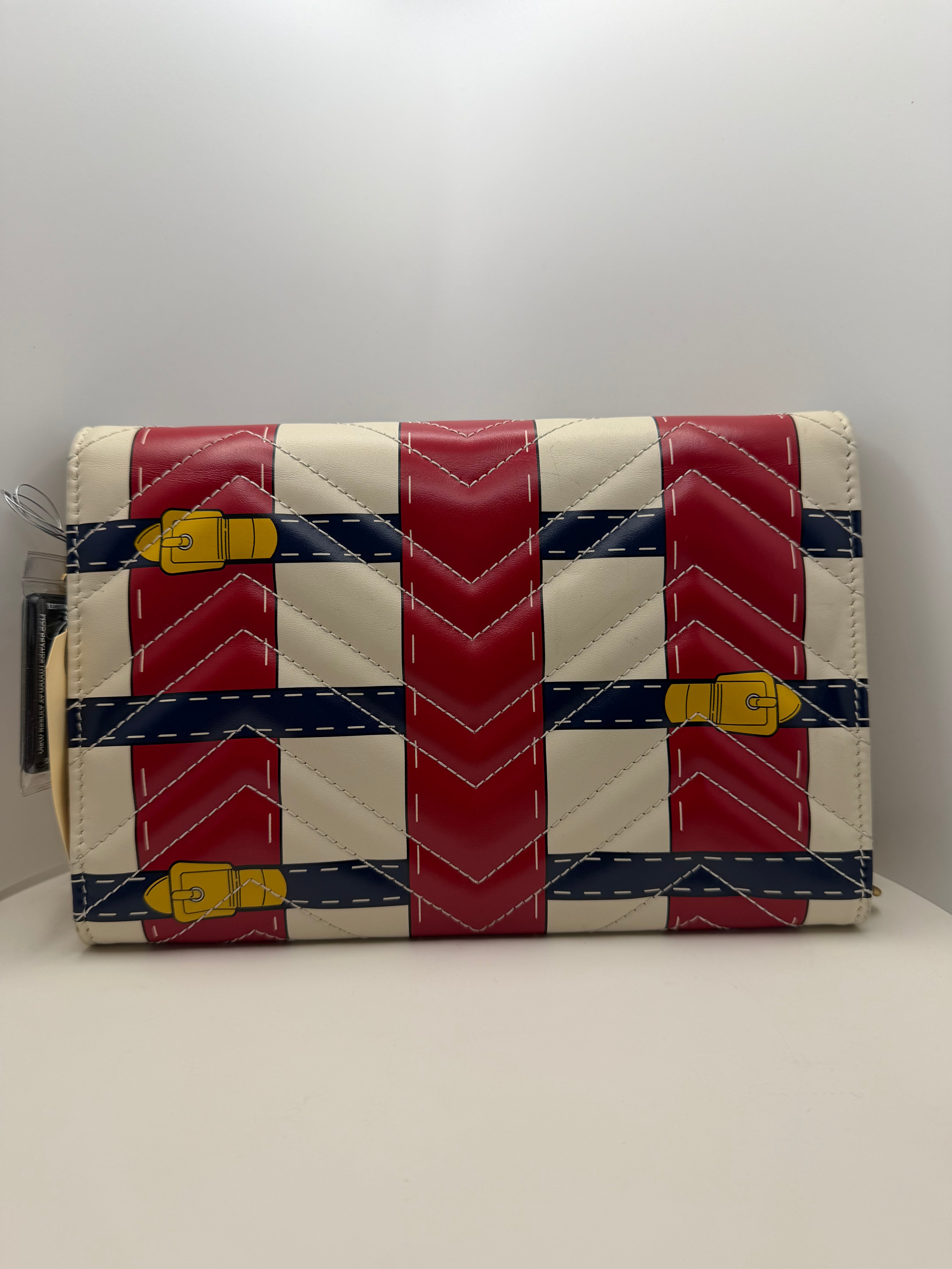 Gucci White Leather Marmont Metalasse Trompe L’oeil Wallet on a Chain bag  w/ dustbag